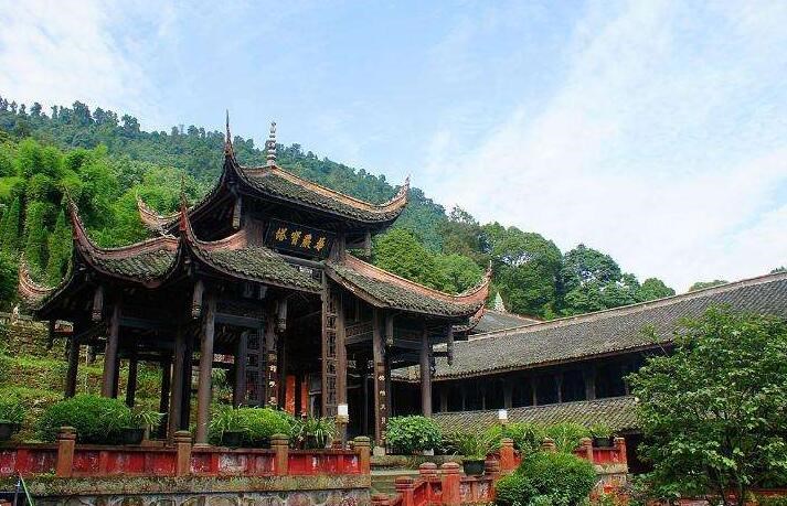 伏虎寺之旅，感悟心靈的沉淀